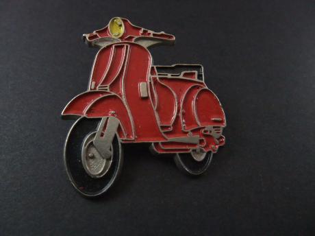 Vespa Scooter rood ( licht aan)